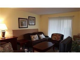 1 Bedroom Condo Unit for Rent $800