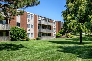Cedarwood Apartments