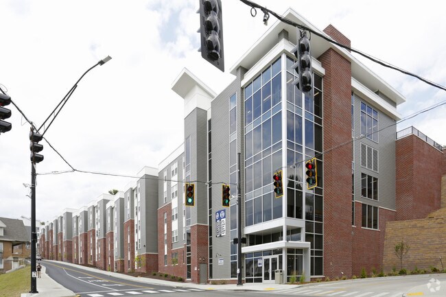 U Club Sunnyside Apartments