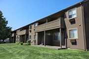 Bayside Country Club Apartments