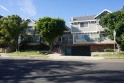 10615 Woodbridge St Los Angeles CA Apartments