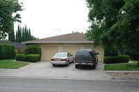4548 Wessex Dr Apartments
