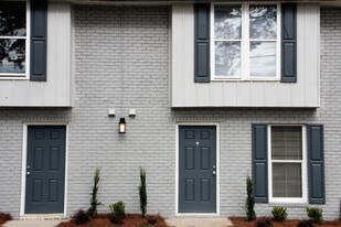 The Gardens at Camp Creek Apartamentos