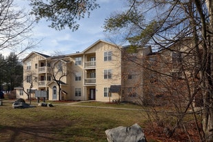 Woodfield Commons Apartments