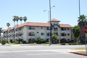 16808 Sherman Way Los Angeles CA Apartments