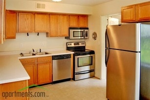 Colonial Heights Apartments