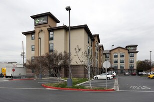 Furnished Studio – Los Angeles - Northridge