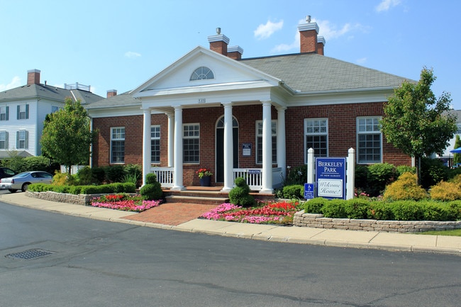 Berkeley Park at New Albany Apartments