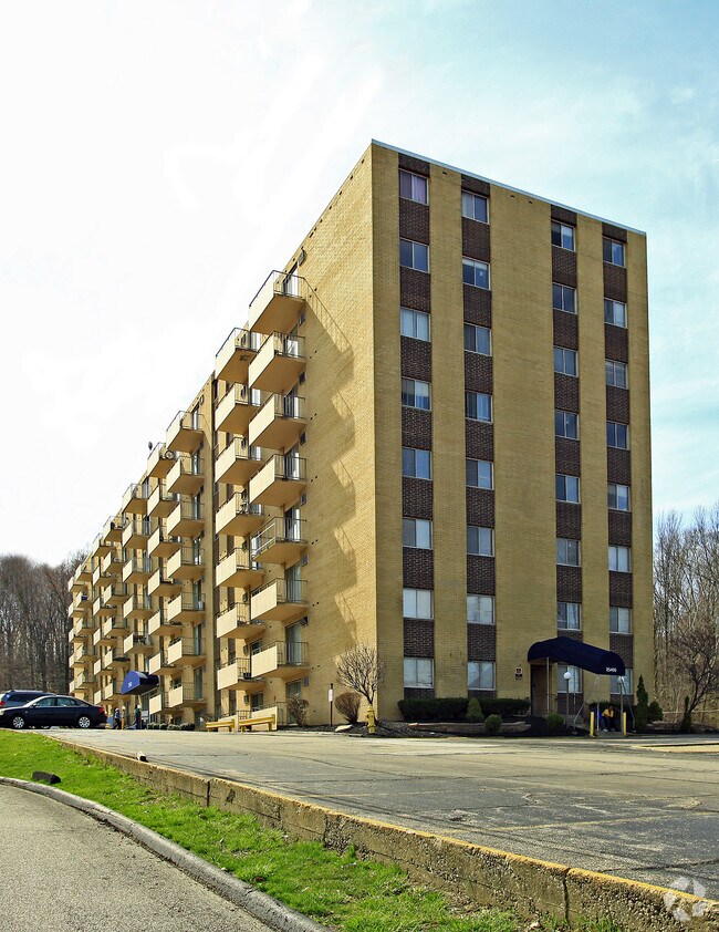 Triumph Tower Rentals Euclid, OH