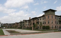 HomeTowne at Tomball Apartments