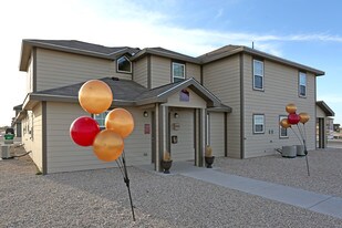 Oak Manor Villas Apartments