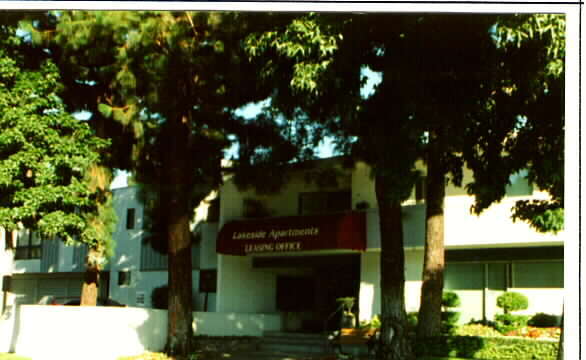 AVA Burbank Apartments