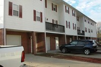 119 W College St Apartments
