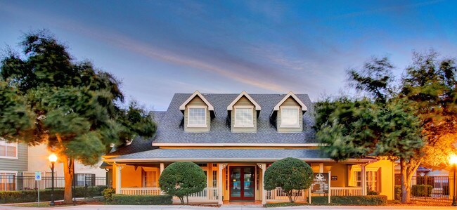 Villas at Bandera Apartments