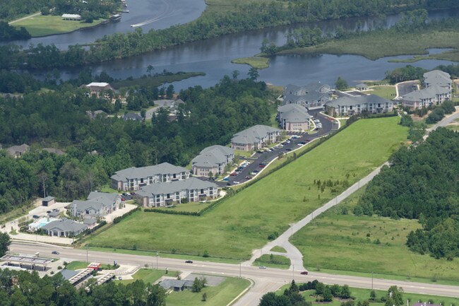 Arbor Landing on the River Apartments
