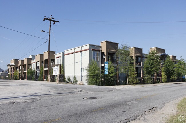 Avana Westside Apartments