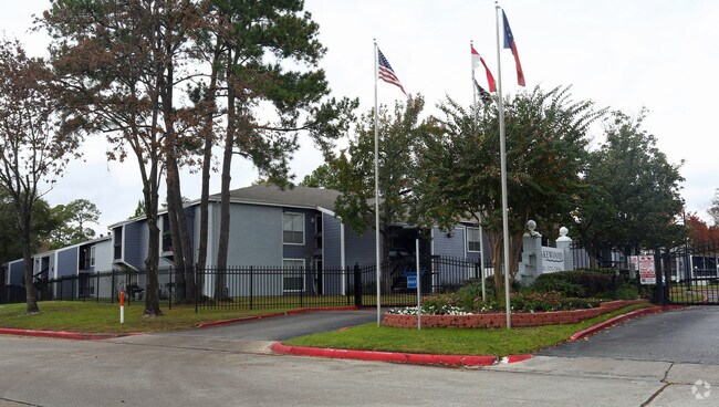 Lakewood Apartments