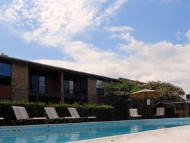 Bay Colony Apartments