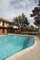 La Vita on Lovers Lane Apartments