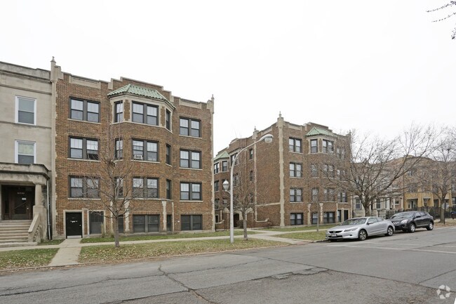 5320-5326.5 S. Drexel Boulevard Apartments
