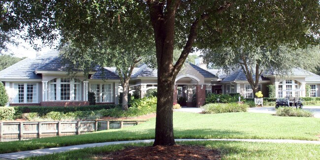 Links at Windsor Parke Apartments