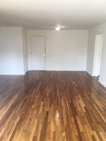 89-25 161st St Queens NY Apartments