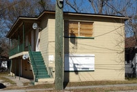 1437 26th St Apartments