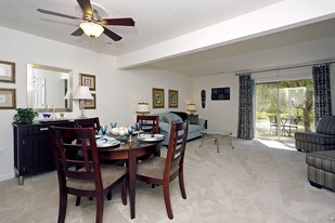 Shadowmoss Pointe Apartments