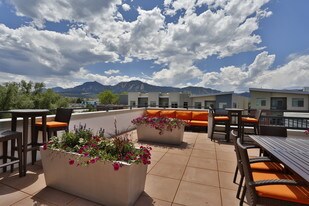 Solana 3100 Pearl Apartments