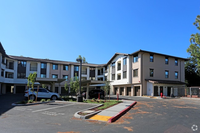Anton Hacienda Apartments