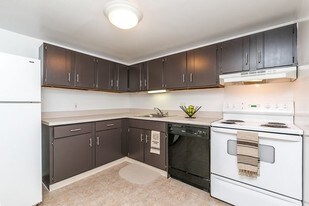 Greentree Village Townhomes Apartments