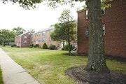 Arbor Grove Apartments