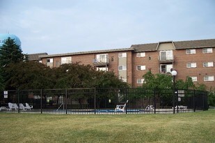 4500 Beau Monde Dr Lisle IL Apartments