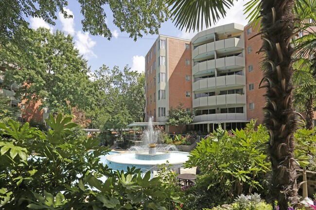 Rivercliff Apartments