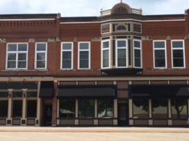 825 Broad St Grinnell IA Apartments