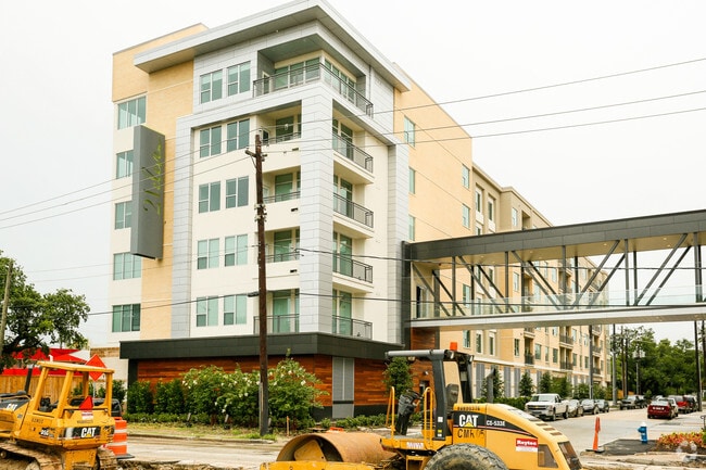 21 Eleven Apartments