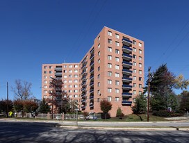 Summit Hills Apartments
