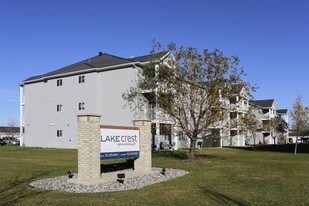 Lake Crest Apartments