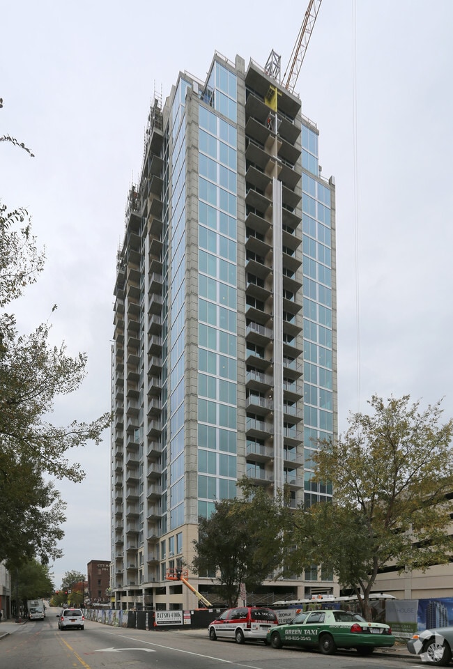 SkyHouse Raleigh Apartments