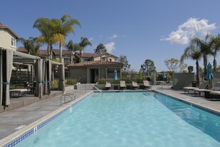 Elan Overlook Laguna Apartments