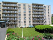 Parkway Plaza Apartments