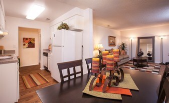 Hunter's Ridge Apartments