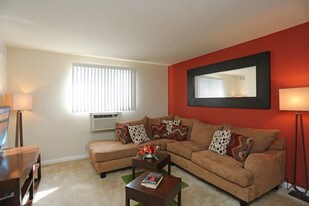 Parkside Gardens Apartments