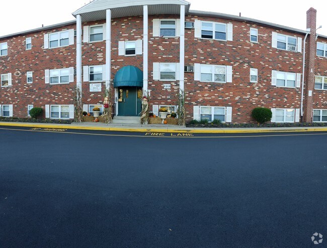Burlington Court Apartments Burlington Nj Burlington Court Apartments Burlington Nj