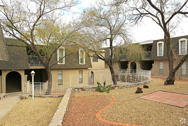 Shadow Mountain Villas Apartments