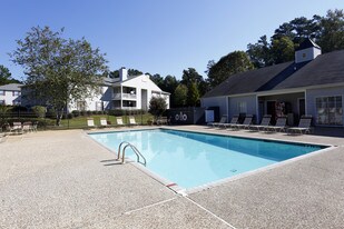 Laurelwood Apartments