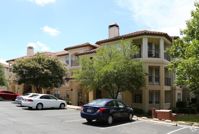 Mira Vista Apartments