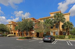 Arium Palm Cove Apartments
