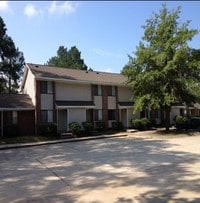 Oakview Townhomes Apartments