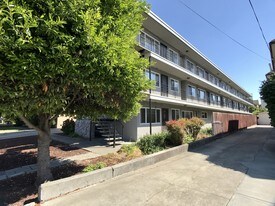 2136 Lincoln Ave Alameda CA Apartments